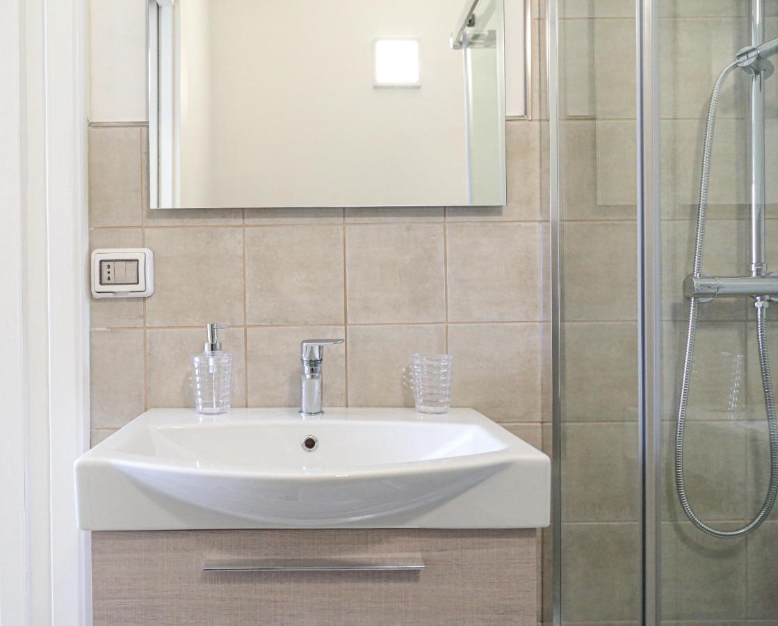 بورتو سيساريو Casa Clementina Rooms Vista Mare المظهر الخارجي الصورة