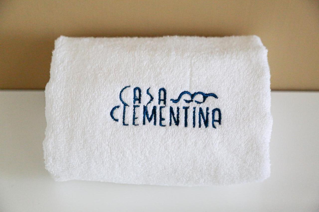 بورتو سيساريو Casa Clementina Rooms Vista Mare المظهر الخارجي الصورة