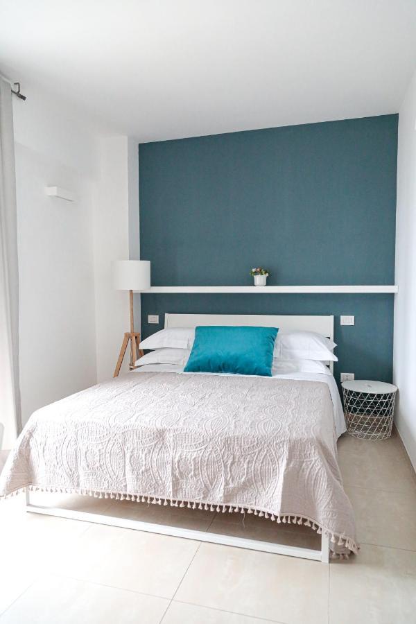 بورتو سيساريو Casa Clementina Rooms Vista Mare المظهر الخارجي الصورة