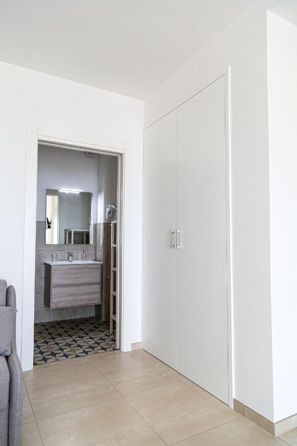 بورتو سيساريو Casa Clementina Rooms Vista Mare المظهر الخارجي الصورة