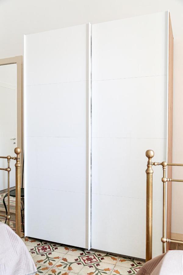 بورتو سيساريو Casa Clementina Rooms Vista Mare المظهر الخارجي الصورة