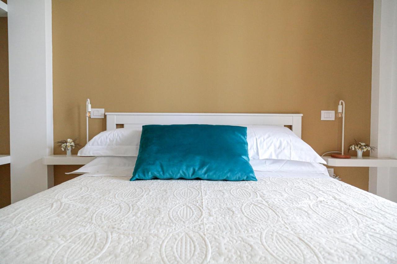 بورتو سيساريو Casa Clementina Rooms Vista Mare المظهر الخارجي الصورة